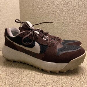 Nike ACG Lowcate hiking Shoes